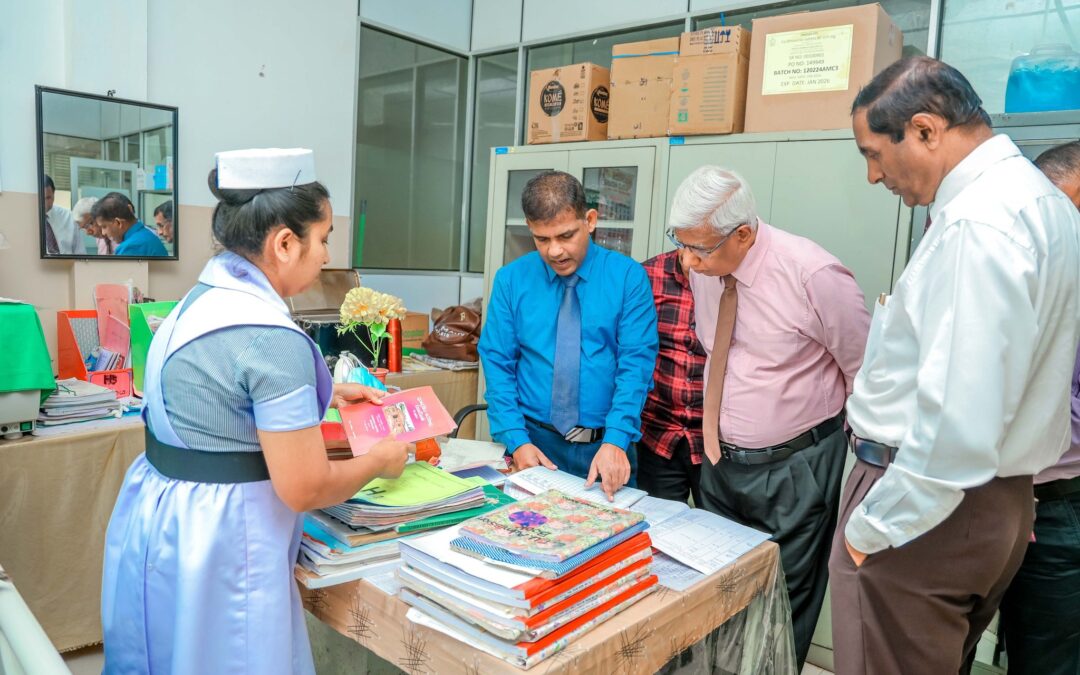 ඌව පළාත් ගරු ආණ්ඩුකාරතුමන් විසින් වැවේගම දිඹුලන රෝහලේ නිරීක්ෂණ චාරිකාවකට එක් වූ අවස්ථාව…